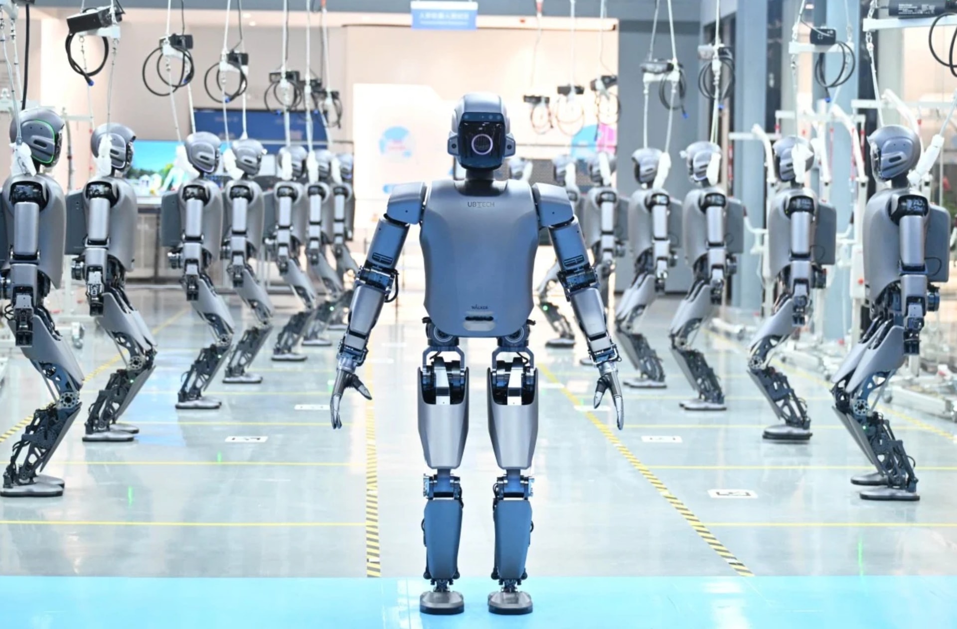 Công nghệ robot trong tương lai hướng tới việc tạo ra những thực thể có khả năng tư duy, cảm nhận và tương tác như con người.