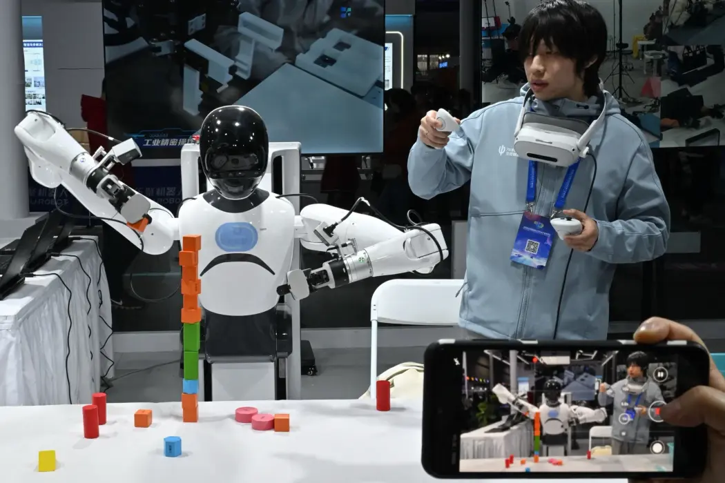 Lần đầu tiên, robot có thể nhận dạng vật thể trong môi trường thực với độ chính xác trên 80%.